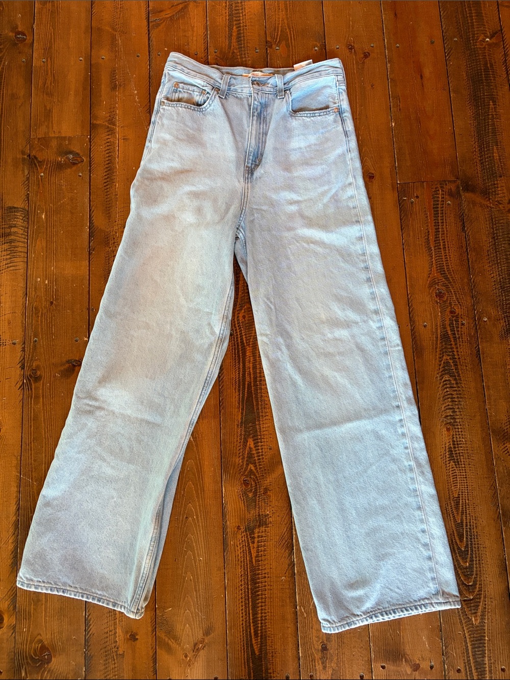 Levi’s 28 loose straight women’s jeans light wash